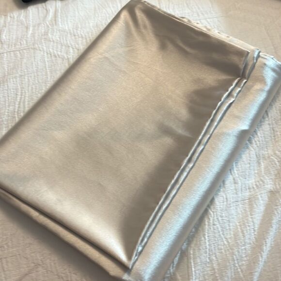 Shine by Knight Beauty Boost Champagne King NWT Pillow Case - Picture 6 of 6